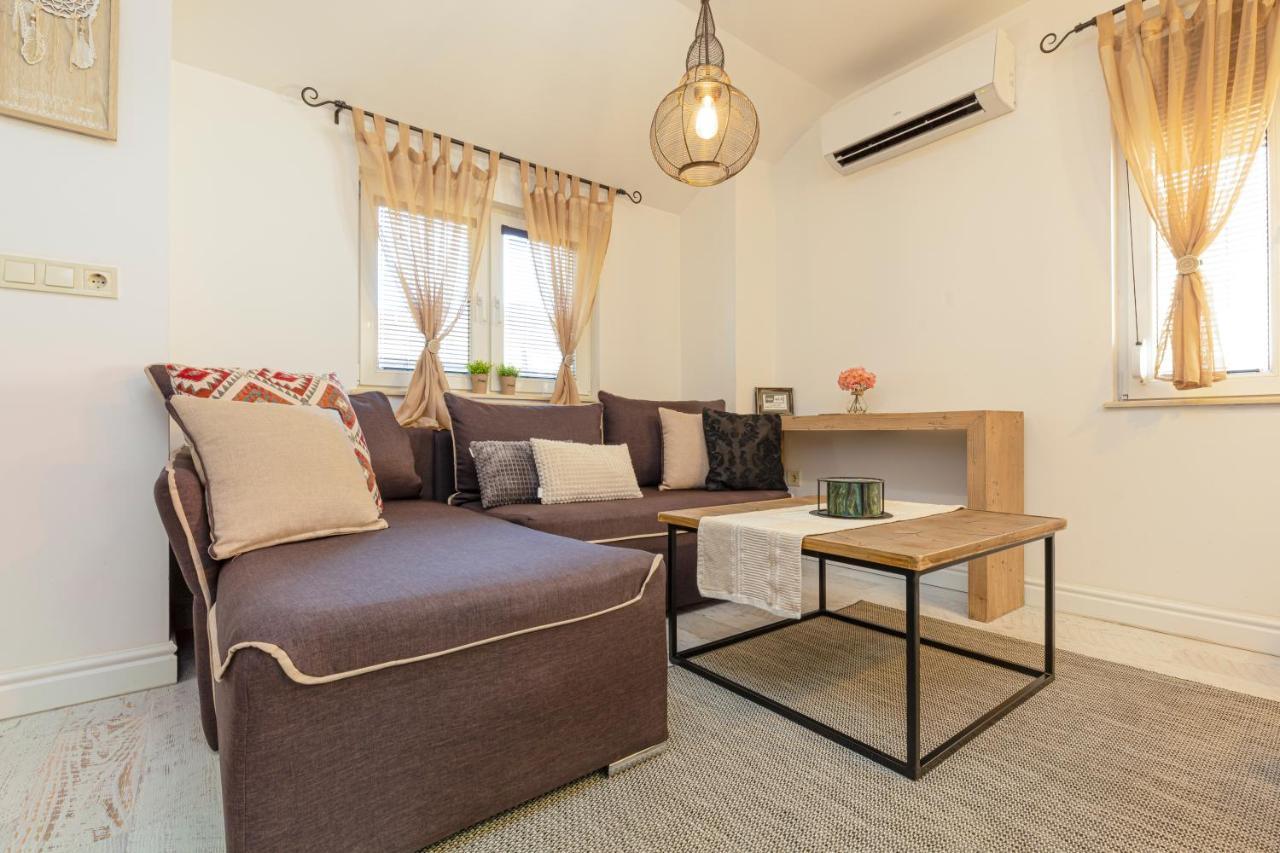Stylish 1Bd Flat With A Terrace Near The Centre Of Plovdiv By Flat Mаnager Appartement Buitenkant foto